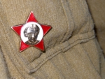 А через день этому ангелочку со значка стукнет 133 года.
